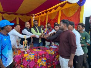 देवीपुर प्रखंड क्षेत्र अंतर्गत टटकियो पंचायत के नावाडीह गांव में युवाओं द्वारा आयोजित क्रिकेट टूर्नामेंट
